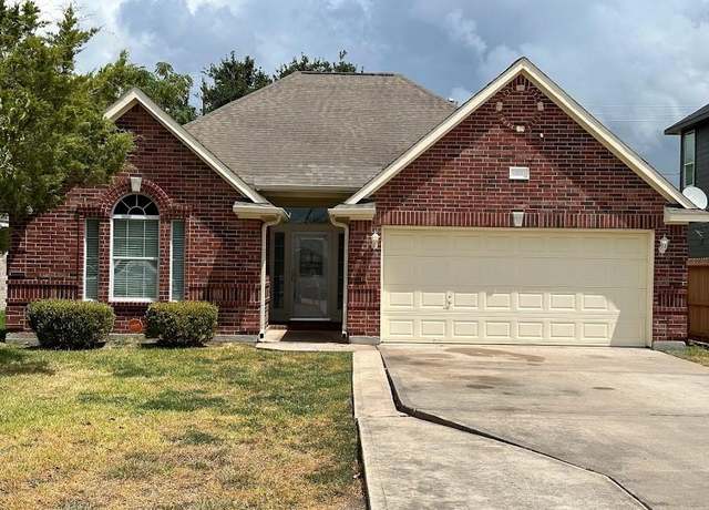 Property at 211 San Jacinto St, La Porte, TX 77571, 3 beds, 2 baths