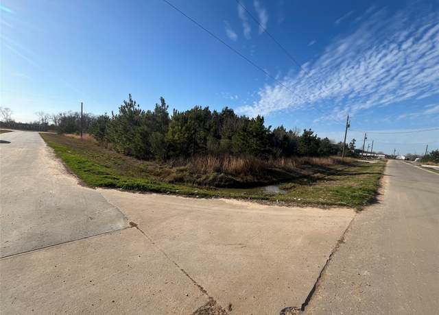 Property at 39 5104 Rd, Cleveland, TX 77327