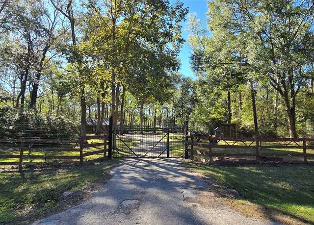 Property at 195 Birchwood Dr, Huffman, TX 77336, 3 beds, 2 baths