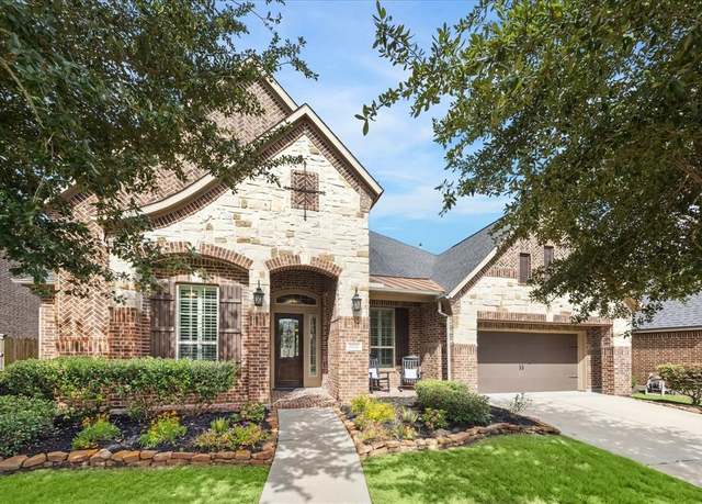 Property at 27722 Lakeway Trail Ln, Fulshear, TX 77441, 4 beds, 3 baths