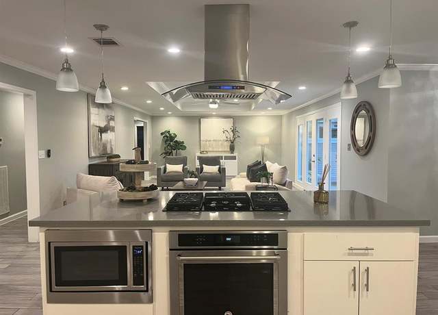 Property at 3619 N Braeswood Blvd, Houston, TX 77025, 5 beds, 3.5 baths