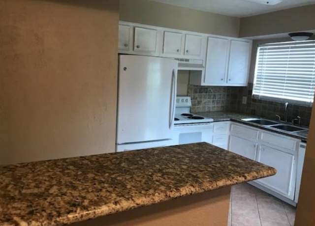 Property at 7900 Westheimer Rd #112, Houston, TX 77063, 3 beds, 2 baths