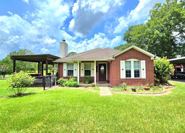 Property at 110 Red Bud St, Shepherd, TX 77371, 3 beds, 2 baths