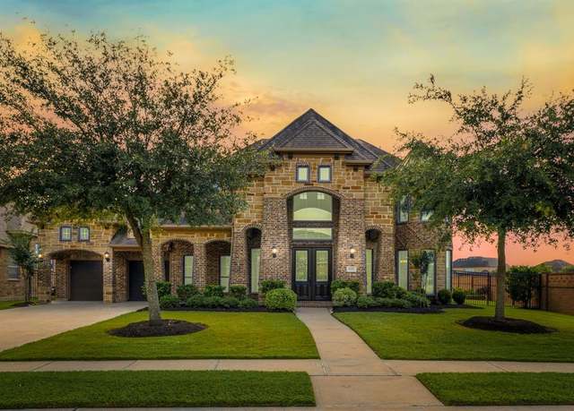 Property at 11702 Saporito Way, Richmond, TX 77406, 5 beds, 4 baths