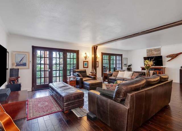 Property at 2224 S Piney Point Rd #218, Houston, TX 77063, 2 beds, 2 baths