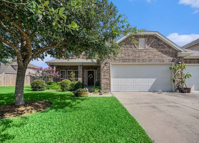 Property at 217 Chestnut, Baytown, TX 77520, 4 beds, 2.5 baths