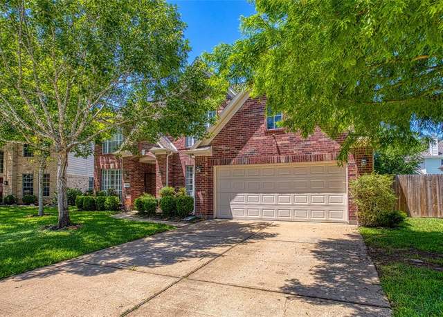 Property at 6505 River Glen Ct, Pearland, TX 77584, 4 beds, 2.5 baths
