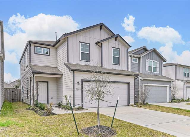 Property at 10142 Clearwick St, Houston, TX 77034, 4 beds, 2.5 baths