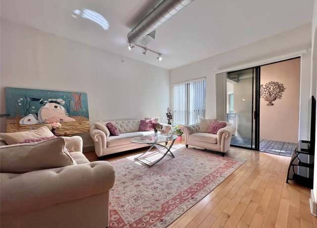 Property at 1901 Post Oak Blvd #3506, Houston, TX 77056, 1 bed, 1 bath
