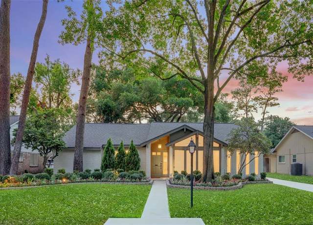 Property at 815 Patchester Dr, Houston, TX 77079, 4 beds, 2.5 baths