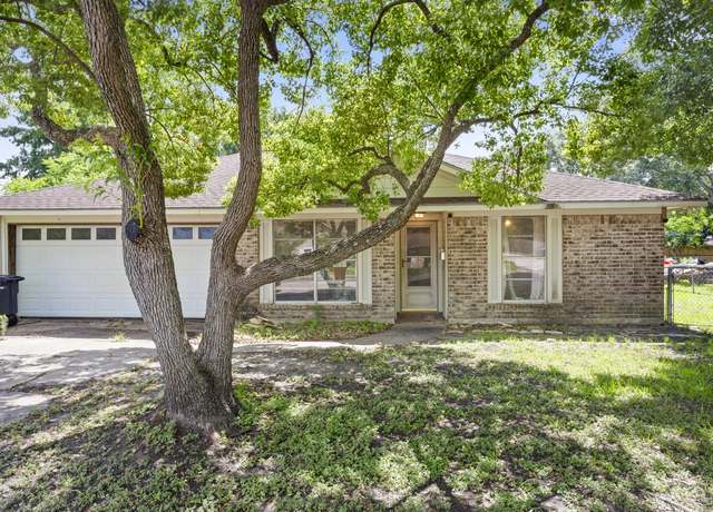 Property at 721 Kost Rd, Alvin, TX 77511, 3 beds, 2 baths