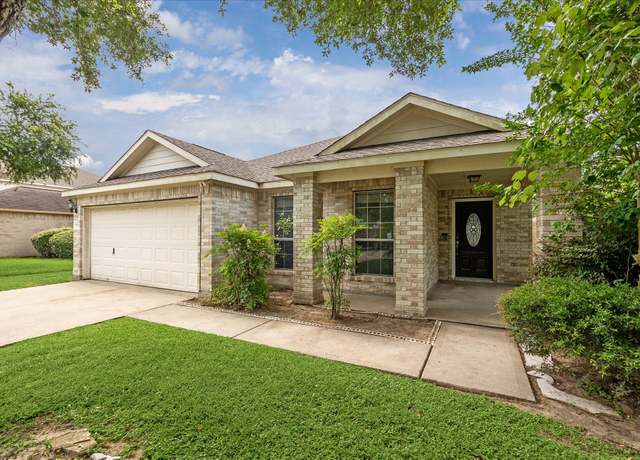 Property at 7901 Fallen Oak Ln, Texas City, TX 77591, 3 beds, 2 baths