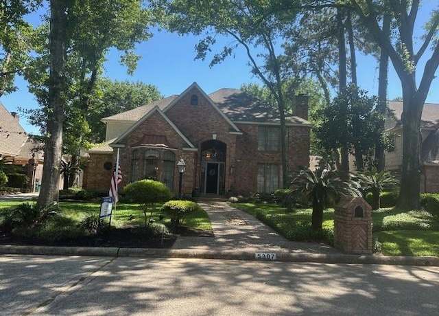 Property at 5307 Court of York, Houston, TX 77069, 4 beds, 3.5 baths