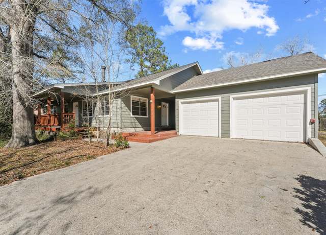 Property at 22514 Lakeway Dr, Spring, TX 77373, 3 beds, 2 baths