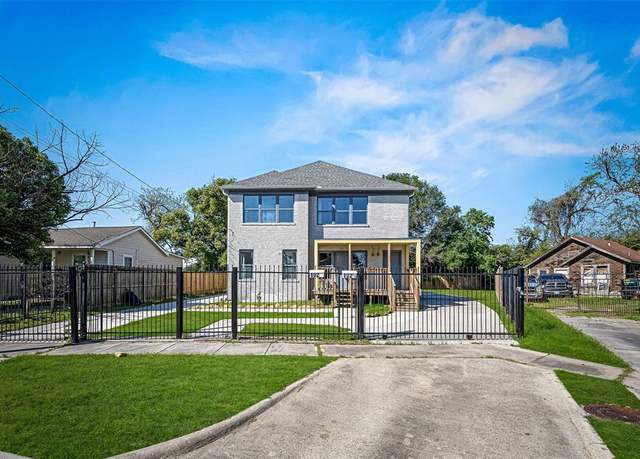 Property at 102 Glendale St, Houston, TX 77012, 6 beds, 3 baths
