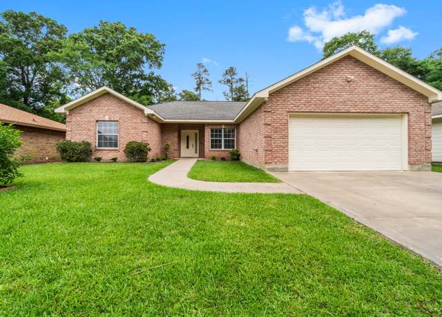 Property at 104 Mccardell Ln, Livingston, TX 77351, 3 beds, 2 baths