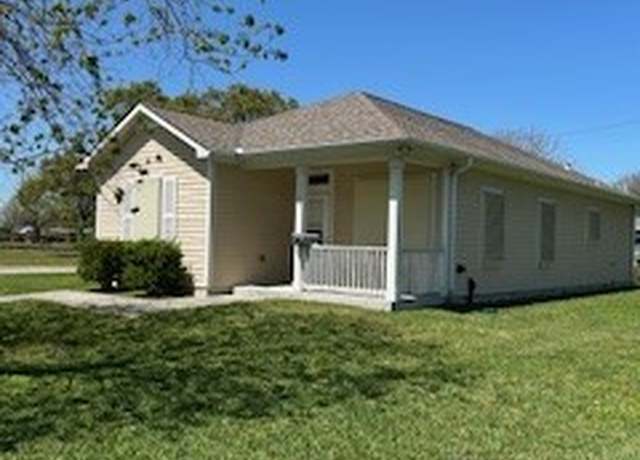 Property at 1106 9th Ave N, Texas City, TX 77590, 2 beds, 2 baths