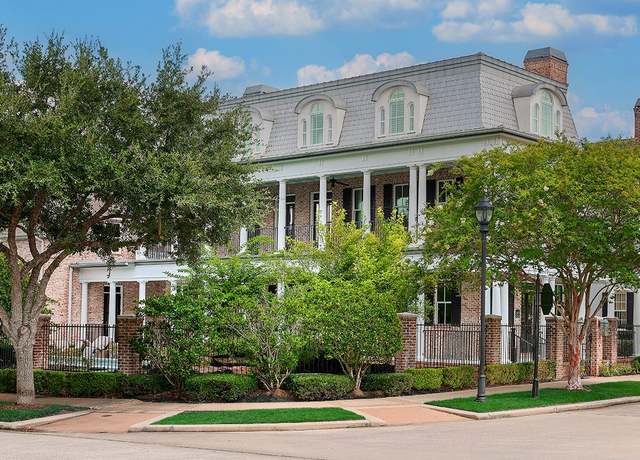 Property at 30 E Bay Blvd, The Woodlands, TX 77380, 4 beds, 5 baths