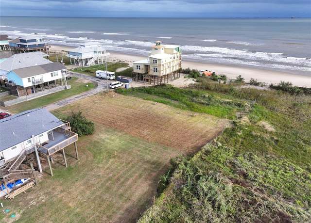 Property at 831 Main St, Crystal Beach, TX 77650