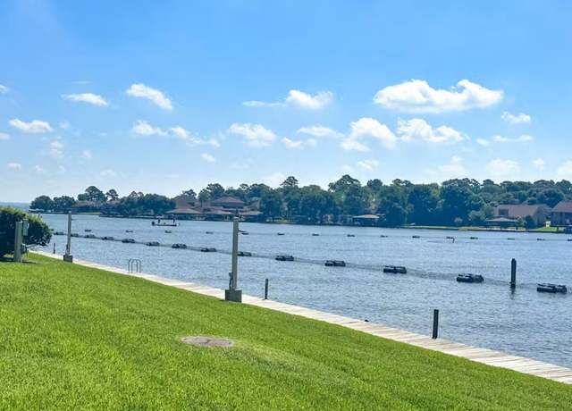 Property at 55 April Point S Dr S, Montgomery, TX 77356, 3 beds, 2.5 baths