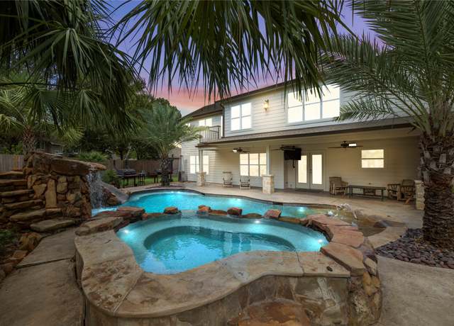 Property at 903 Sugarfield Ct, Sugar Land, TX 77498, 5 beds, 4.5 baths