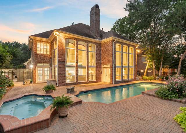 Property at 7403 Timberlake Dr, Sugar Land, TX 77479, 4 beds, 3.5 baths