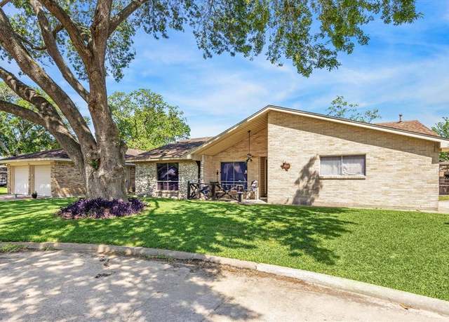 Property at 9811 Rambling Trail Trl, Houston, TX 77089, 3 beds, 2 baths