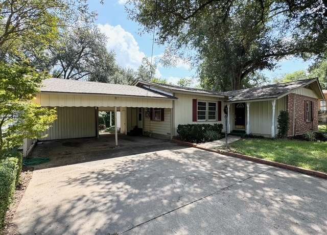 Property at 206 N 9th St, Crockett, TX 75835, 2 beds, 2 baths