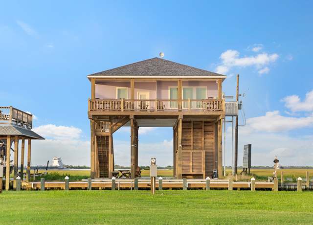 Property at 1229 N Stingaree Dr, Crystal Beach, TX 77650, 3 beds, 2 baths