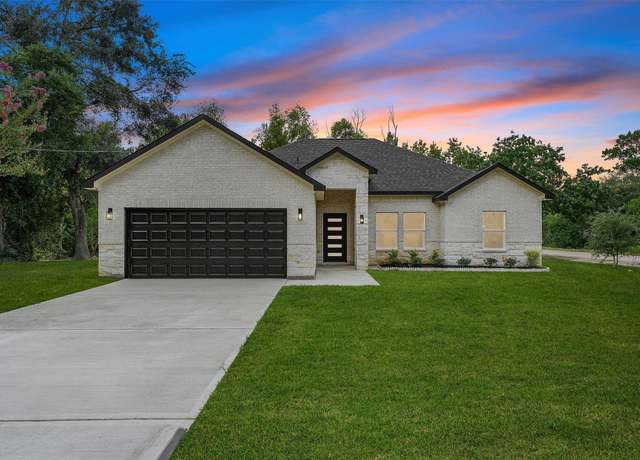 Property at 16554 Aldrich St, Conroe, TX 77302, 4 beds, 2.5 baths