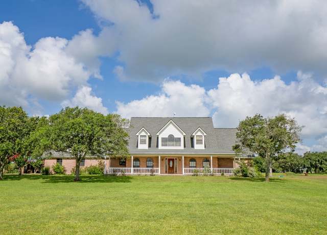 Property at 1373 County Road 214, Bay City, TX 77414, 4 beds, 2.5 baths