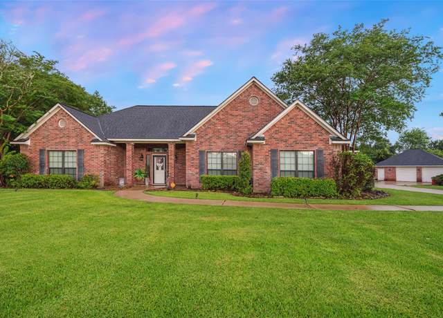 Property at 21 Canyon Run, Huntsville, TX 77320, 3 beds, 2 baths
