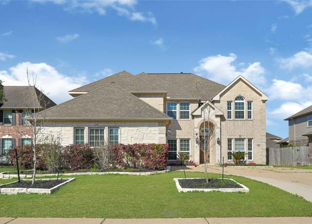 Property at 2108 Asbury Ct, Pearland, TX 77581, 5 beds, 4 baths