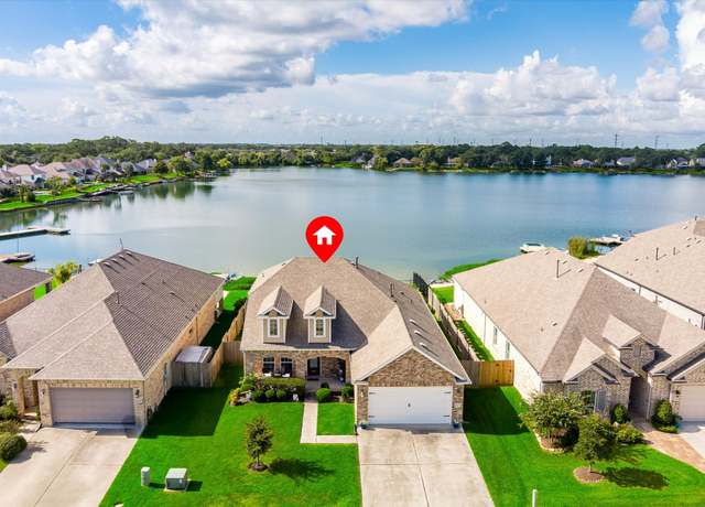 Property at 1333 Lake Mija Ct, Seabrook, TX 77586, 3 beds, 2 baths