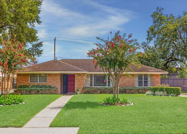 Property at 7215 Shavelson St, Houston, TX 77055, 3 beds, 2 baths
