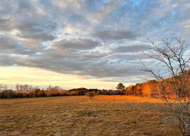 Property at 426 Standley Rd, Double Bayou, TX 77514, 1 bed, 1.5 baths
