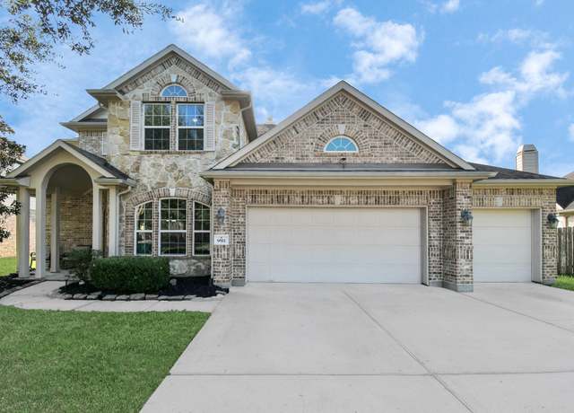 Property at 9511 Emerald Lakes Dr, Rosharon, TX 77583, 5 beds, 3.5 baths