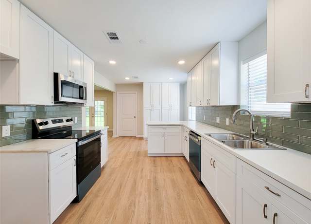 Property at 25911 Maplewood Dr, Spring, TX 77386, 3 beds, 2 baths