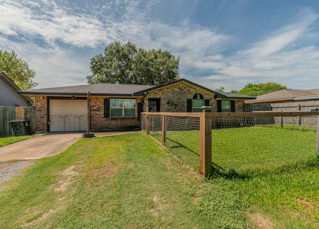Property at 407 Calvin Dr, Bridge City, TX 77611, 3 beds, 1.5 baths