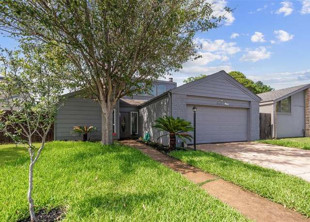 Property at 11542 Bellerive Dr, Houston, TX 77072, 3 beds, 1.5 baths