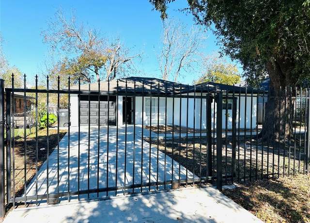 Property at 3605 Barberry Dr, Houston, TX 77051, 3 beds, 2.5 baths