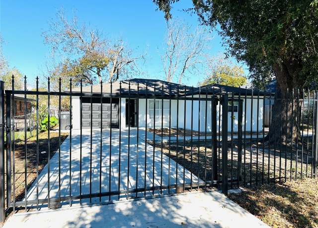 Property at 3605 Barberry Dr, Houston, TX 77051, 3 beds, 2.5 baths