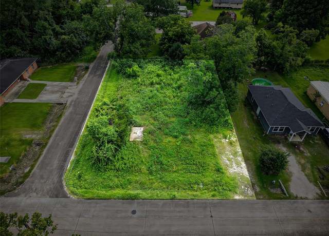 Property at 502 Edgar St, Dayton, TX 77535