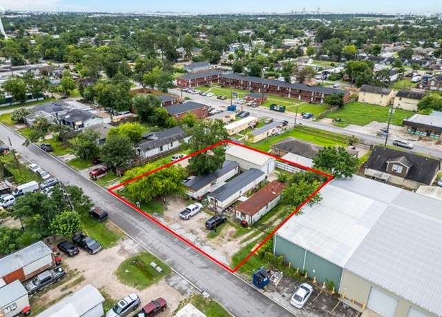 Property at 13916 Eagle Pass St, Houston, TX 77015, 9 beds, 6 baths