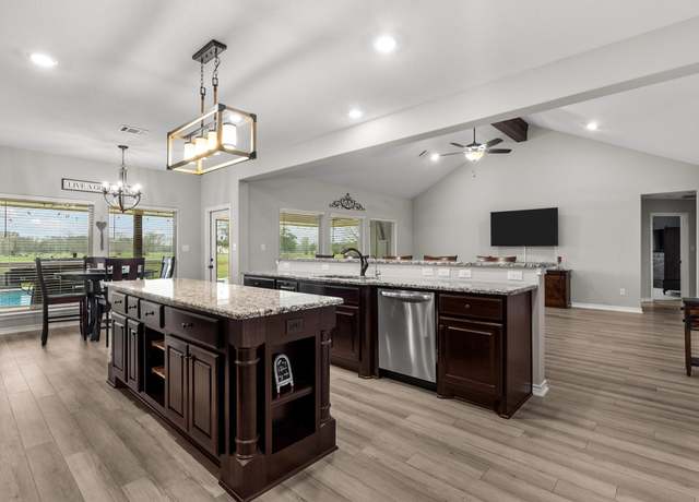 Property at 16941 Cowan Rd, Alvin, TX 77511, 3 beds, 2.5 baths