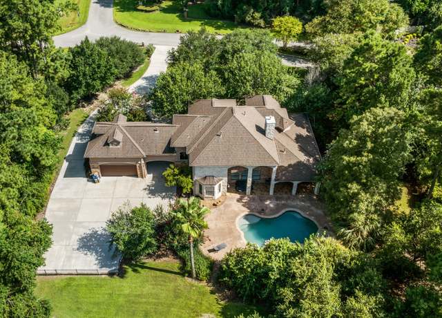 Property at 25822 Bridle Creek Dr N, Magnolia, TX 77355, 4 beds, 4.5 baths
