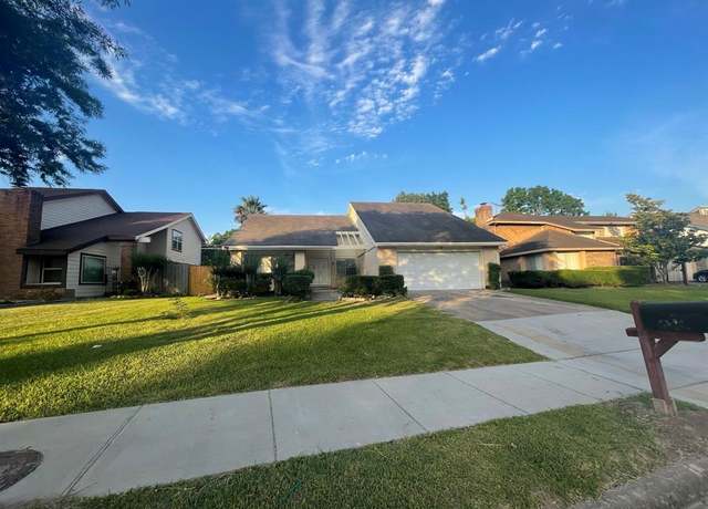 Property at 7507 Timberway Ln, Houston, TX 77072, 5 beds, 3 baths