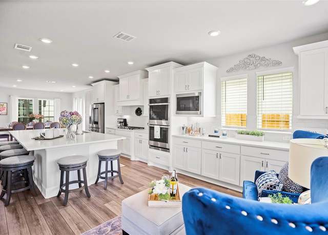 Property at 10026 Golden Woods Dr, Missouri City, TX 77459, 5 beds, 4.5 baths