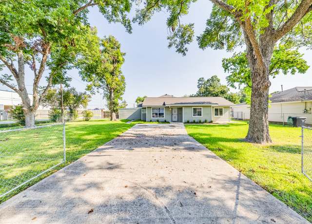 Property at 401 New Haven Dr, Houston, TX 77076, 3 beds, 2 baths