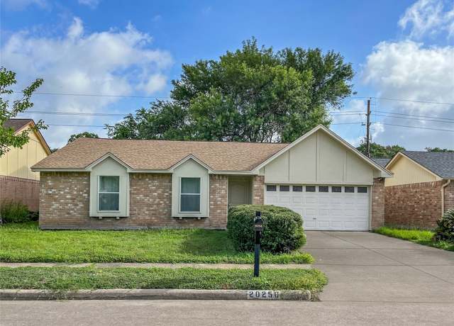 Property at 20250 Smithfield Crossing Ln, Katy, TX 77449, 4 beds, 2 baths